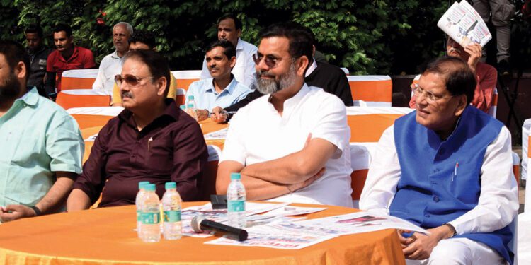 Mann ki Baat reverberates in posh Delhi market