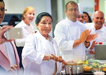 Asha’s Manchester wins curry award on reopening