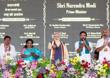 Prime Minister Modi laying the foundation stone and dedicating to the nation various development projects, at Nizamabad, in Telangana, on October 3, 2023.