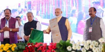 Prime Minister Narendra Modi flags off Taroki – Raipur DEMU Train Service in Jagdalpur, Chhattisgarh, on October 3, 2023. Governor of Chhattisgarh, BiswabhusanHarichandan (left of PM), and Member of Parliament, Mohan Mandavi(far left) were also present on the occasion.